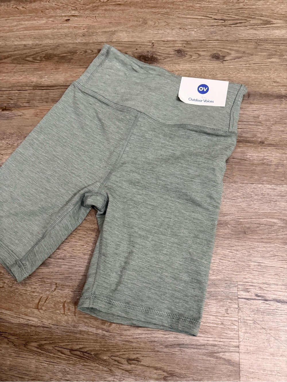 Outdoor Voices • Crossover Waistband Bike Shorts - Picture 7 of 14
